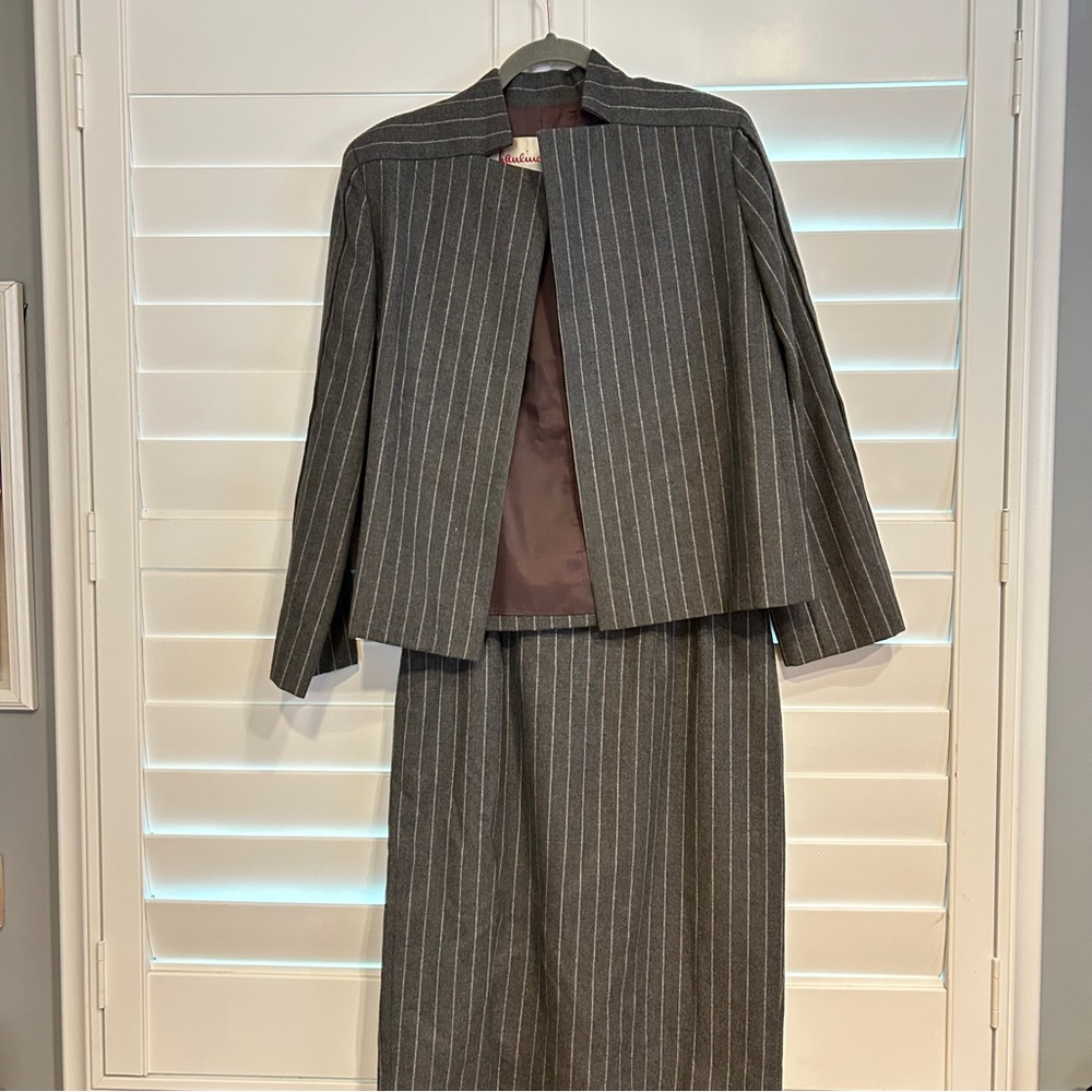 Haulinetrigere Pinstriped Wool Suit Set SkirtGrey Size 40 Vintage